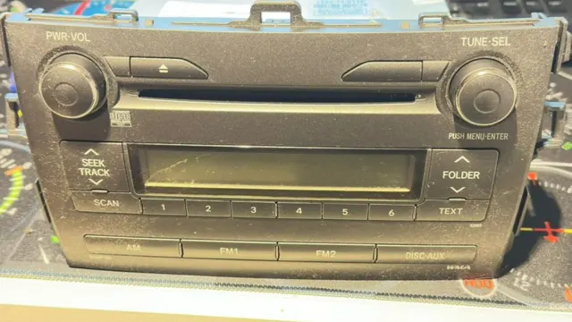 SOM ORIGINAL COROLA  CD MP3 RADIO